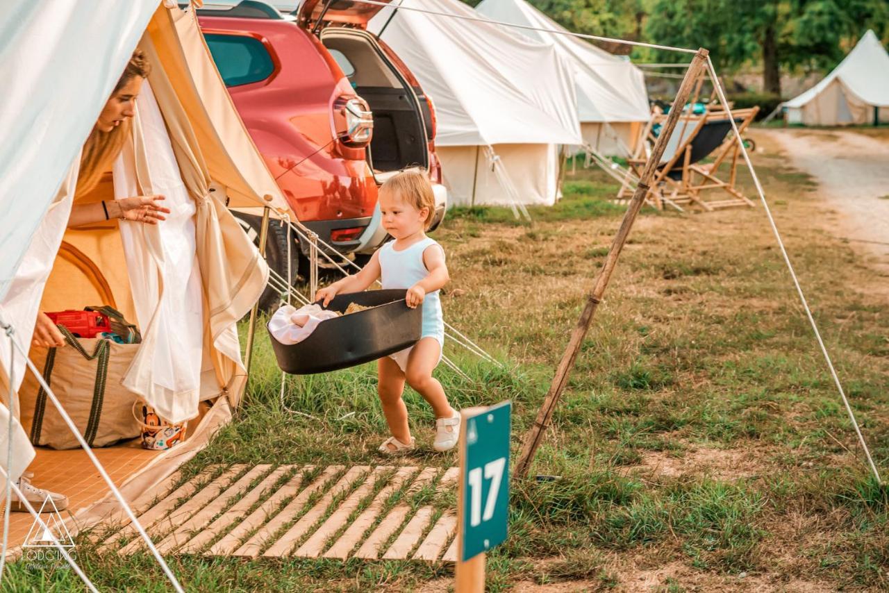 Luxury tent Lodg'ing Nature Camp Chateaux De La Loire Cellettes (Loir-et-Cher)